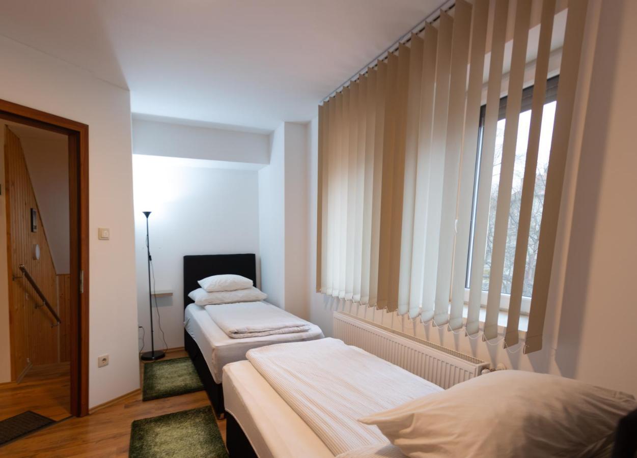 Poroszlay Apartman Ντέμπρετσεν Εξωτερικό φωτογραφία