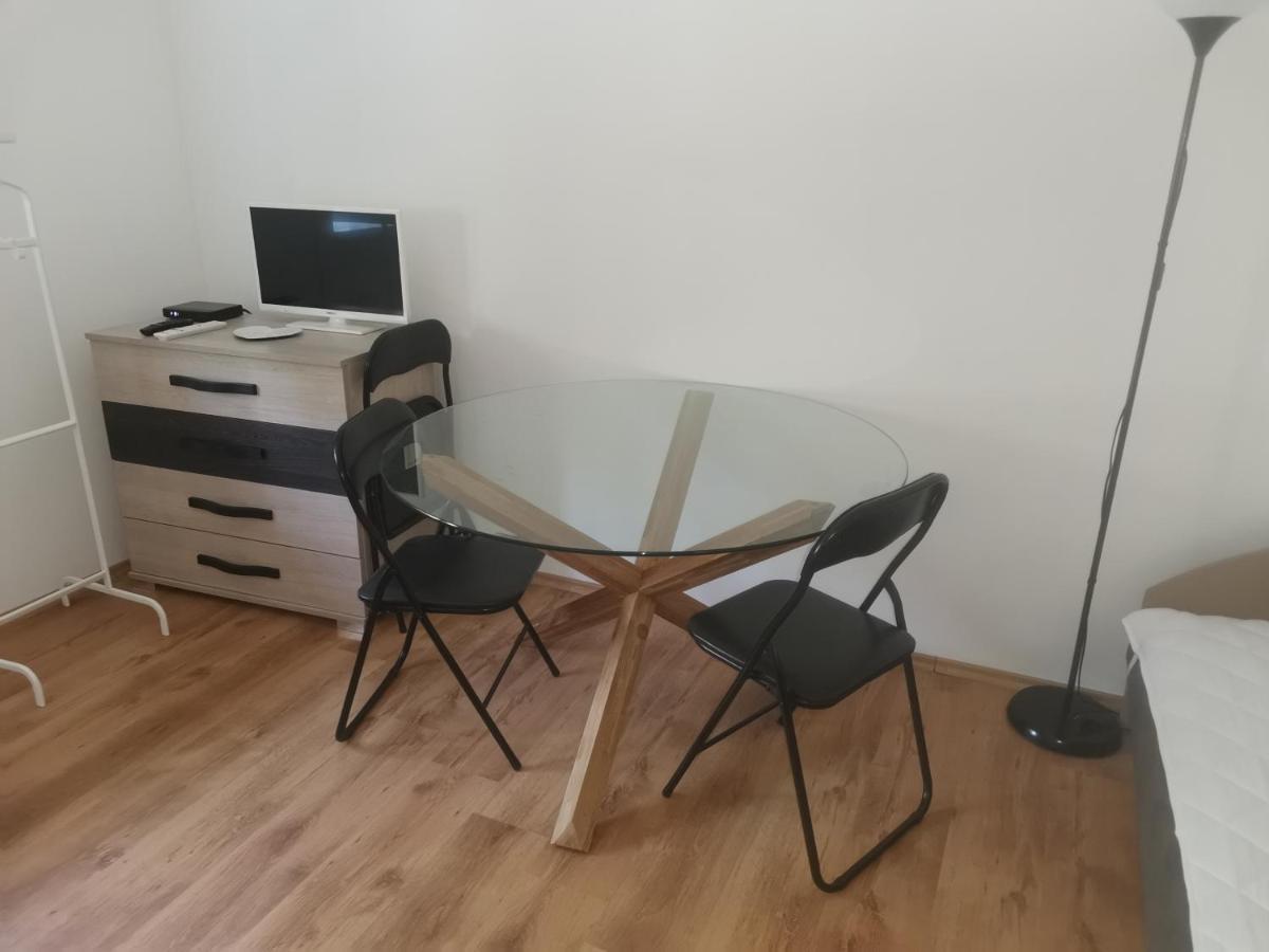 Poroszlay Apartman Ντέμπρετσεν Εξωτερικό φωτογραφία