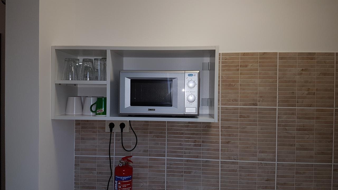 Poroszlay Apartman Ντέμπρετσεν Εξωτερικό φωτογραφία